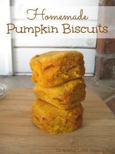 Learn to make these delicious homemade pumpkin biscuits on gracefullittlehoneybee.com