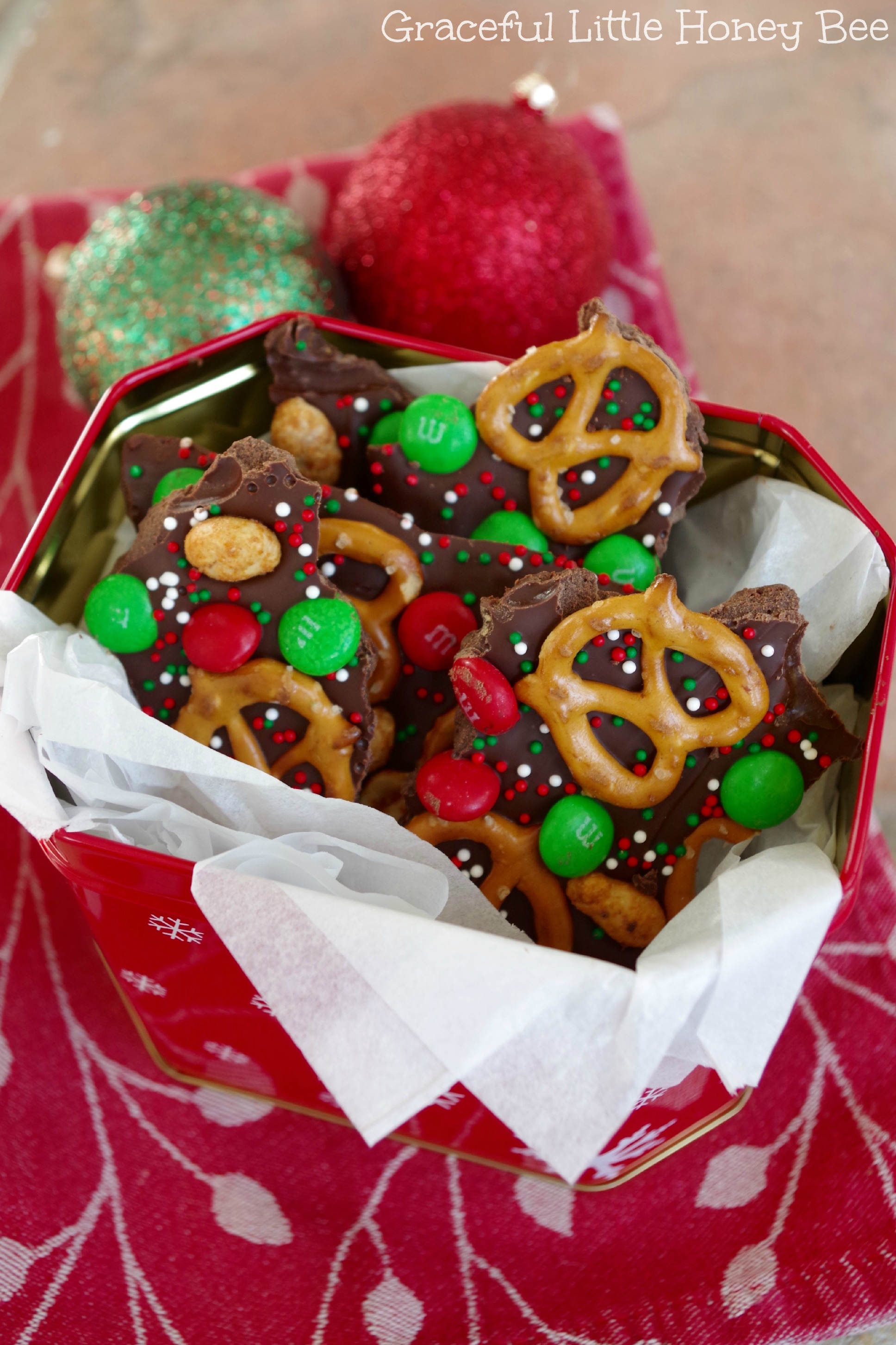 Easy Christmas Bark - Graceful Little Honey Bee