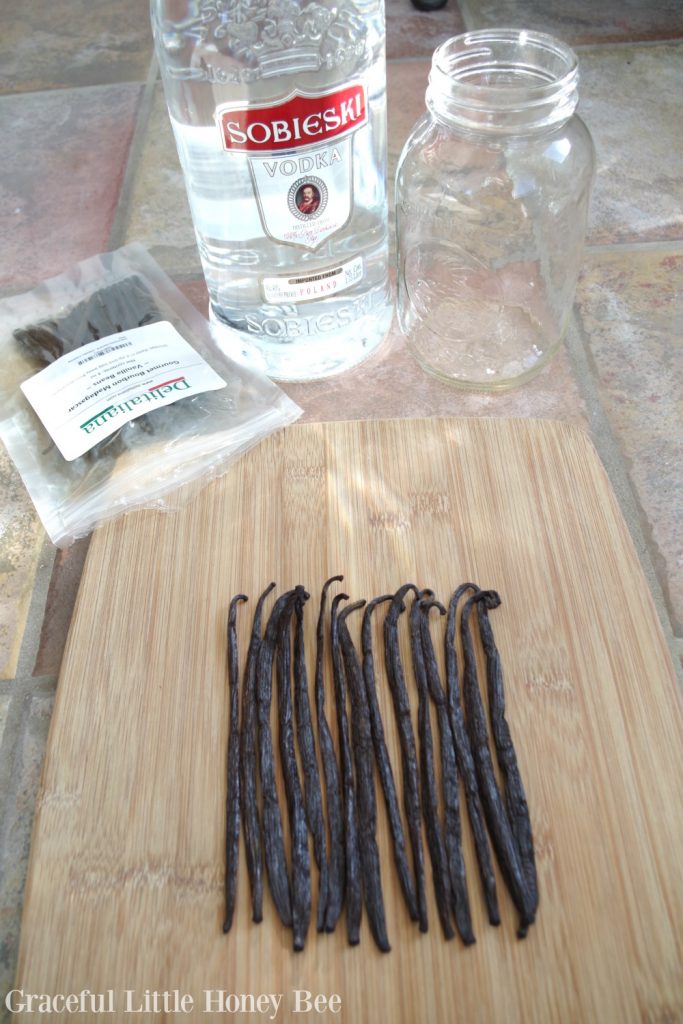 homemade-vanilla-extract-2