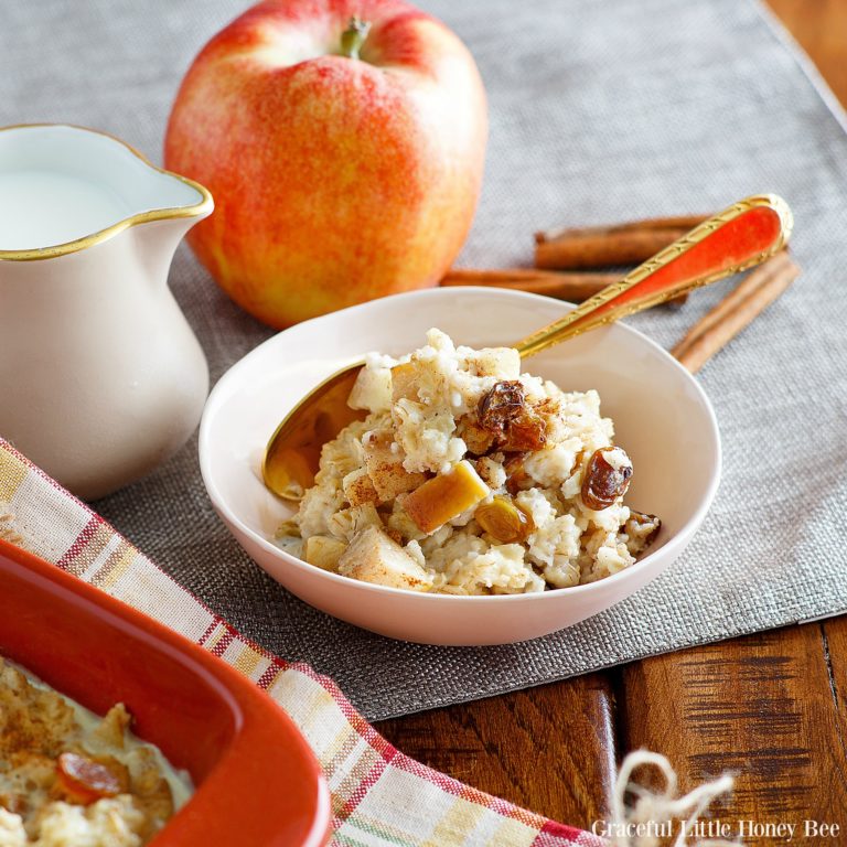 Apple Cinnamon Raisin Baked Oatmeal