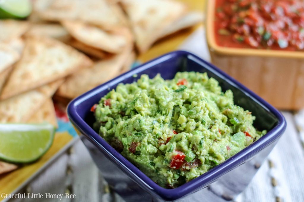 Make this Easy Homemade Guacamole using only fresh ingredients that everyone is sure to love!