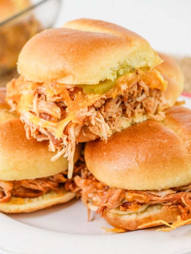 Slow Cooker BBQ Chicken Sliders