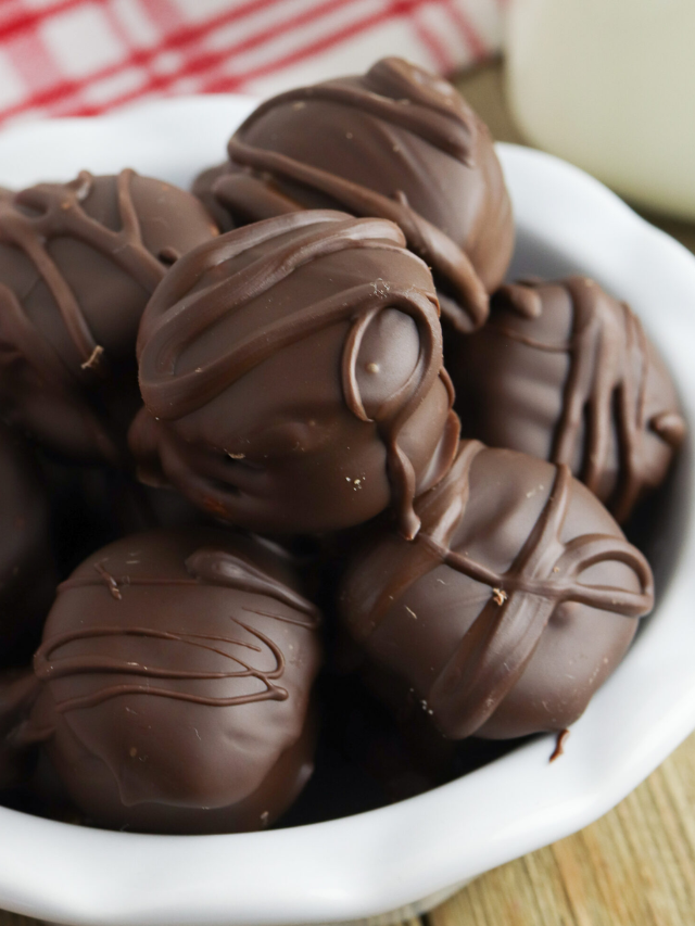 3-Ingredient Twix Cookies